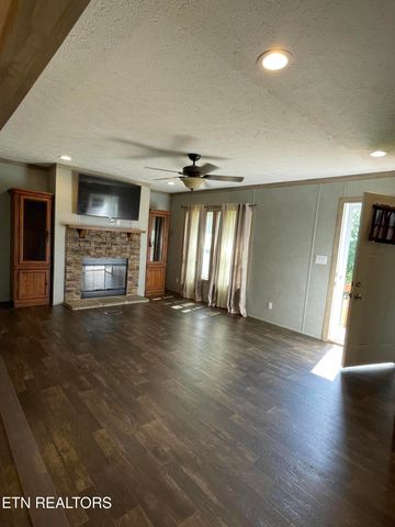 1814 Bacchus Rd, Tazewell, TN 37879