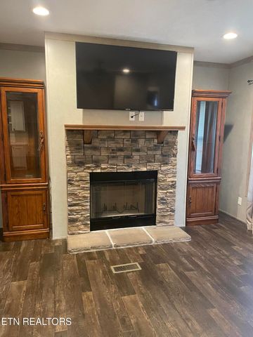 1814 Bacchus Rd, Tazewell, TN 37879