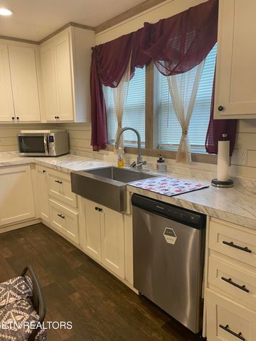 1814 Bacchus Rd, Tazewell, TN 37879