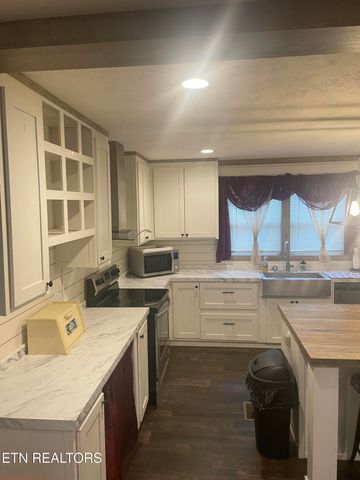 1814 Bacchus Rd, Tazewell, TN 37879