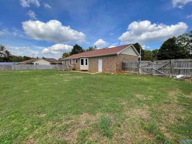 112 Hazelwood Drive, Hazel Green, AL 35750