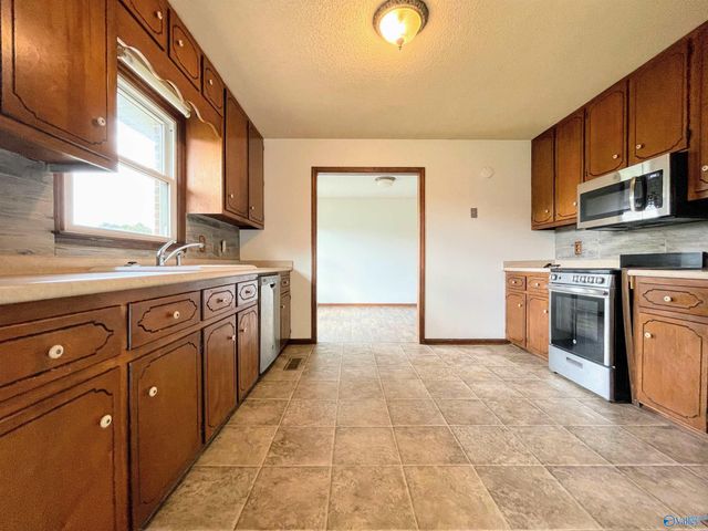 112 Hazelwood Drive, Hazel Green, AL 35750