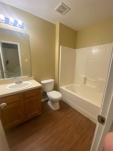 2300 Coleman Avenue, Fort Worth, TX 76105