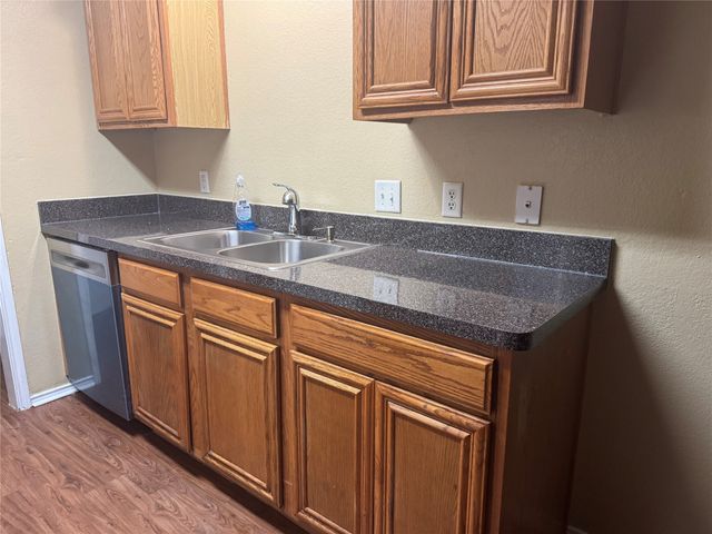 2300 Coleman Avenue, Fort Worth, TX 76105