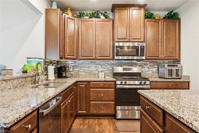 2115 Tall Pine DR, Chesapeake, VA 23323