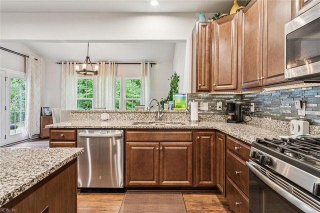 2115 Tall Pine DR, Chesapeake, VA 23323