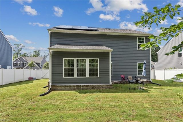 2115 Tall Pine DR, Chesapeake, VA 23323