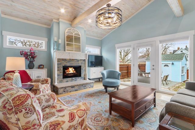 529 Warren STREET, Lake Geneva, WI 53147