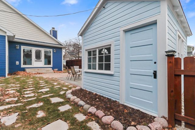 529 Warren STREET, Lake Geneva, WI 53147