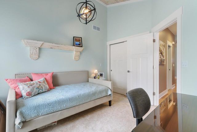 529 Warren STREET, Lake Geneva, WI 53147