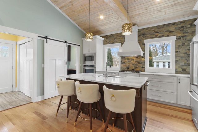 529 Warren STREET, Lake Geneva, WI 53147