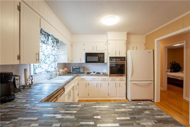 740 Sommerdale Court, Rural Hall, NC 27045
