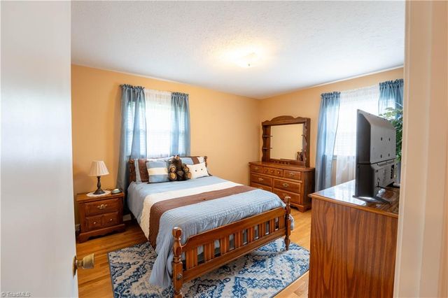 740 Sommerdale Court, Rural Hall, NC 27045