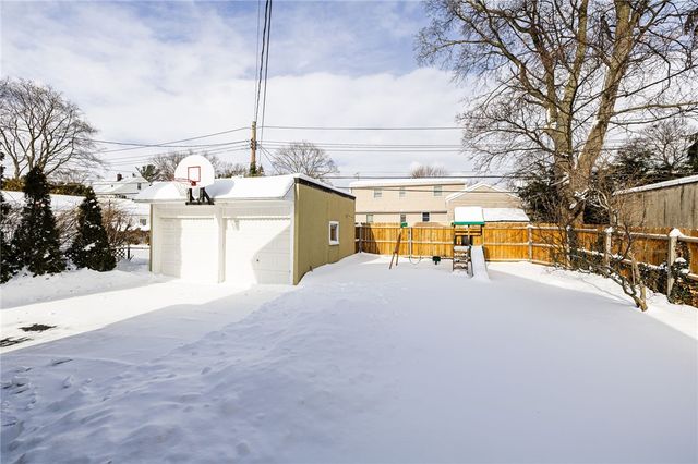 252 Brockley Road, Irondequoit, NY 14609