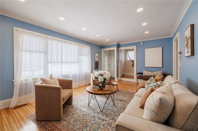 252 Brockley Road, Irondequoit, NY 14609