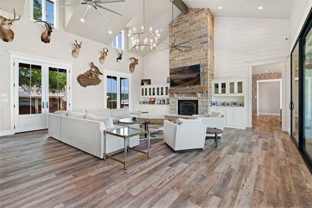 1018 Chaparrel Lane, Graford, TX 76449