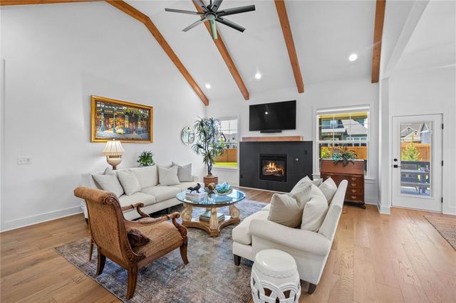 6422 S 61st Street, Rogers, AR 72758