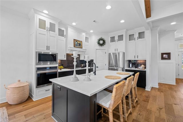 6422 S 61st Street, Rogers, AR 72758