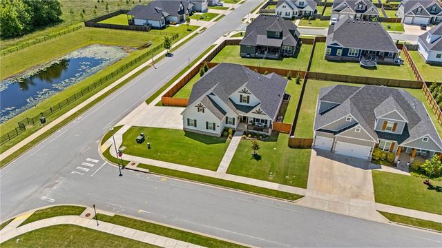 6422 S 61st Street, Rogers, AR 72758