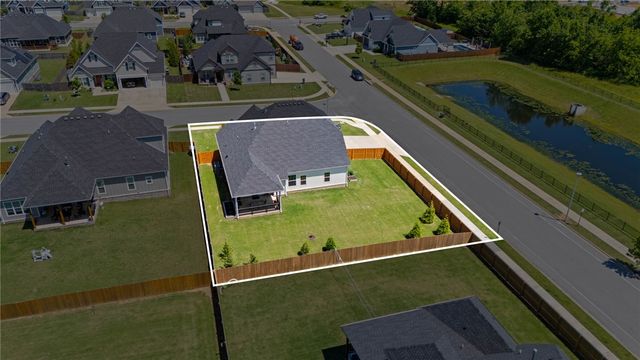 6422 S 61st Street, Rogers, AR 72758