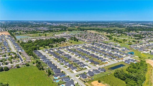 6422 S 61st Street, Rogers, AR 72758