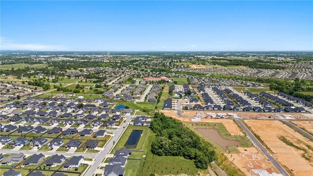 6422 S 61st Street, Rogers, AR 72758