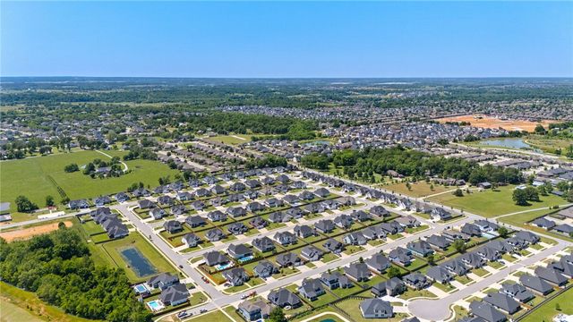 6422 S 61st Street, Rogers, AR 72758