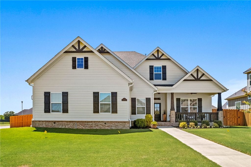 6422 S 61st Street, Rogers, AR 72758