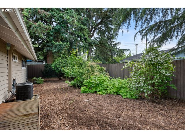 1925 Ne 130TH Ave, Portland, OR 97230