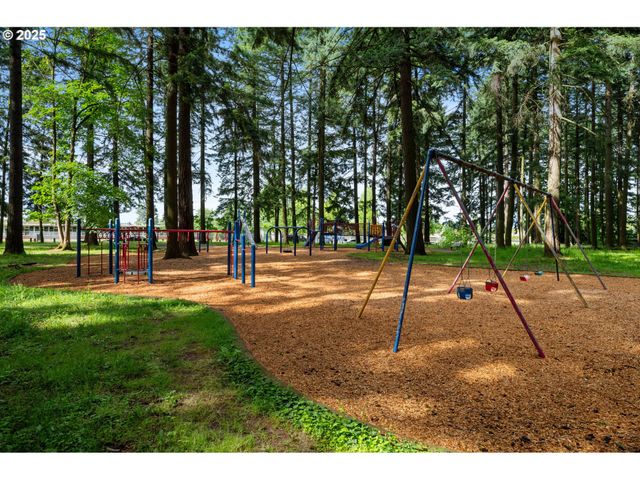 1925 Ne 130TH Ave, Portland, OR 97230