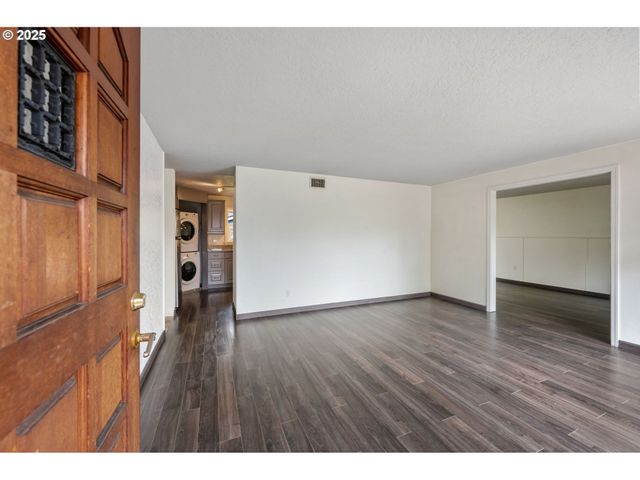 1925 Ne 130TH Ave, Portland, OR 97230
