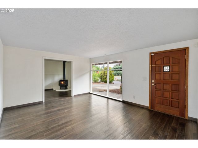 1925 Ne 130TH Ave, Portland, OR 97230