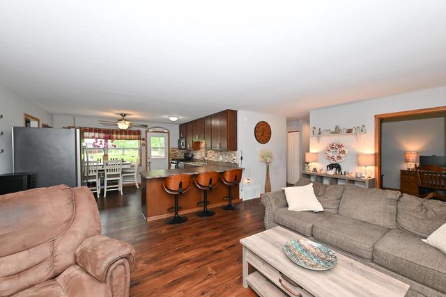 7142 Highway 36, Lake Geneva, WI 53147