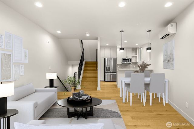 3402 E Spring Street, Seattle, WA 98122