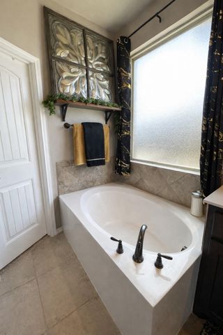 1148 Donnington Trail, Saginaw, TX 76131