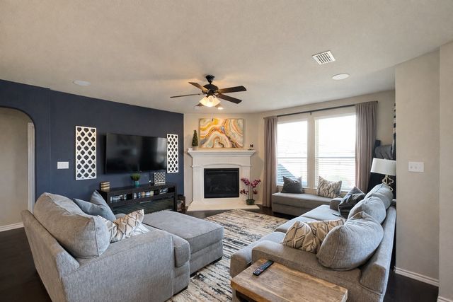 1148 Donnington Trail, Saginaw, TX 76131