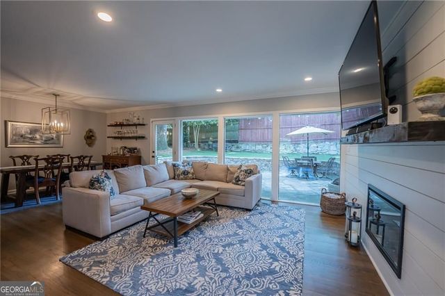 1210 Lenox Circle NE, Atlanta, GA 30306