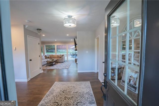 1210 Lenox Circle NE, Atlanta, GA 30306