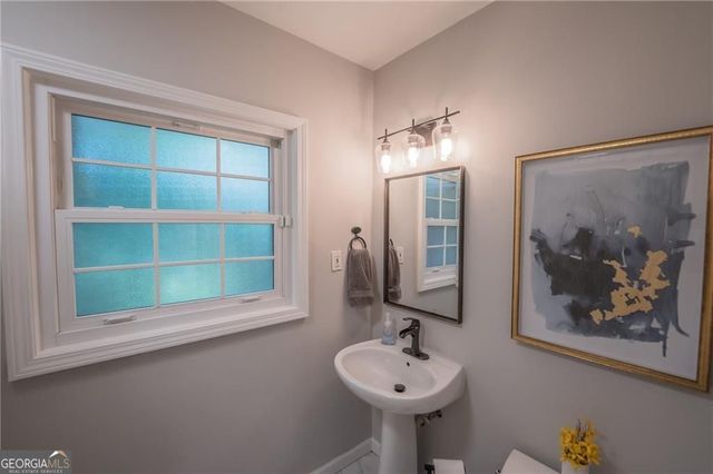 1210 Lenox Circle NE, Atlanta, GA 30306