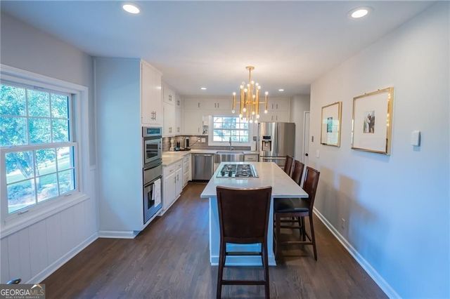 1210 Lenox Circle NE, Atlanta, GA 30306