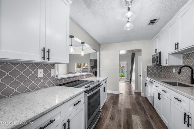 12071 BLACKFOOT Trail, Jacksonville, FL 32223