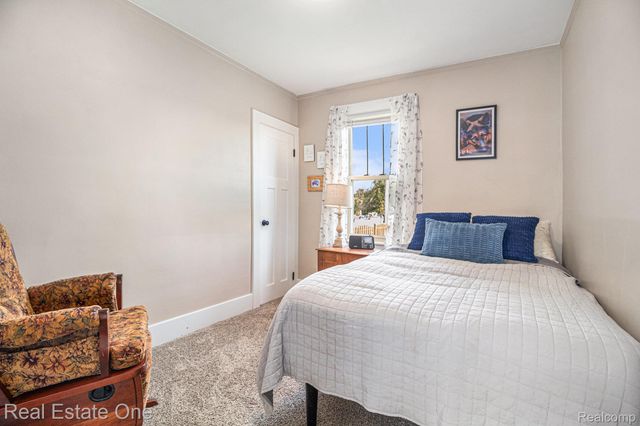 2039 10th Street, Wyandotte, MI 48192