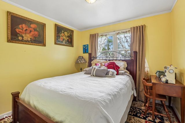 186 N 8th Avenue, Beech Grove, IN 46107