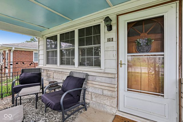 186 N 8th Avenue, Beech Grove, IN 46107