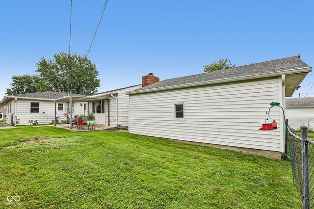 186 N 8th Avenue, Beech Grove, IN 46107