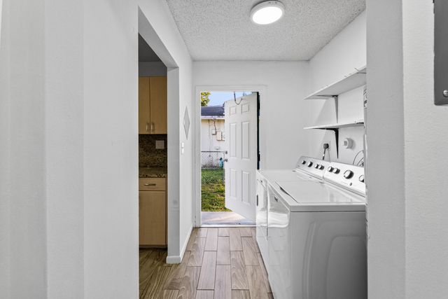 3443 NE 3rd Avenue, Oakland Park, FL 33334