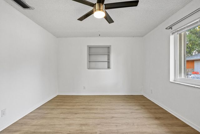 3443 NE 3rd Avenue, Oakland Park, FL 33334