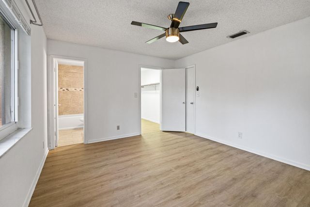 3443 NE 3rd Avenue, Oakland Park, FL 33334