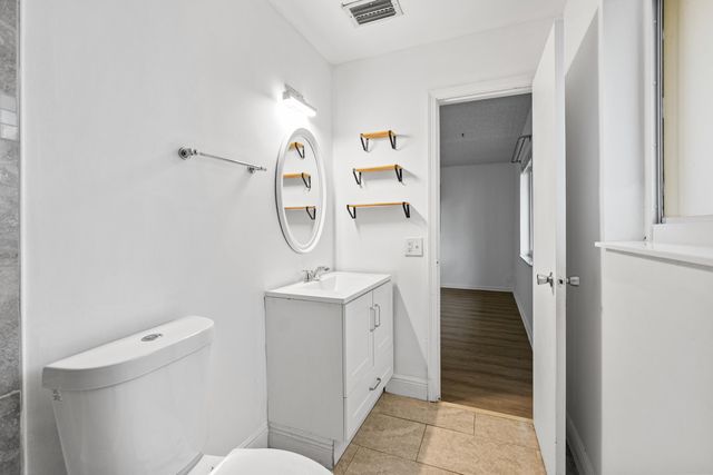 3443 NE 3rd Avenue, Oakland Park, FL 33334