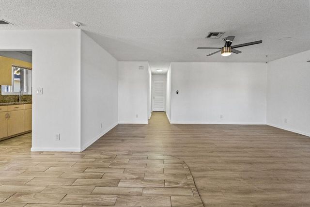 3443 NE 3rd Avenue, Oakland Park, FL 33334